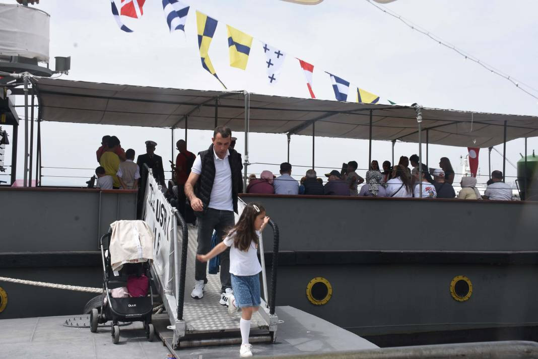 TCG Nusret Müze Gemisi’ne ziyaretçi akını - Resim: 3